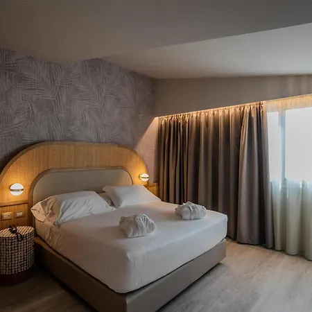Terradamari & Marina Di Modica,tapestry By Hilton Hotel 4*